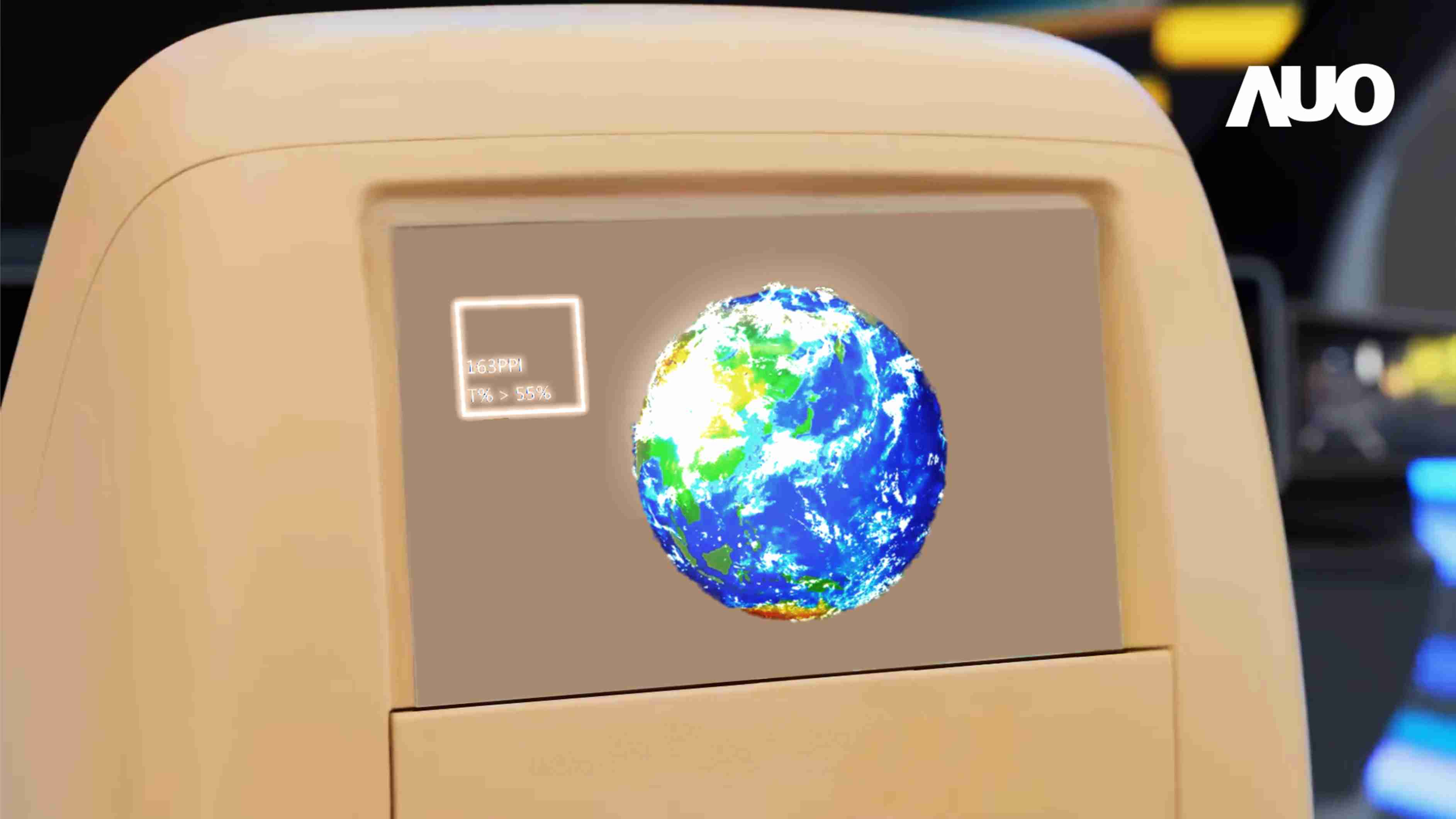 尊时凯龙突破设计与制程挑战，，，推出全球最高分辨率163ppi的13.5吋透明Micro LED面板，，，，并积极布局智能车市场，，，以期拓展透明显示应用的可能性