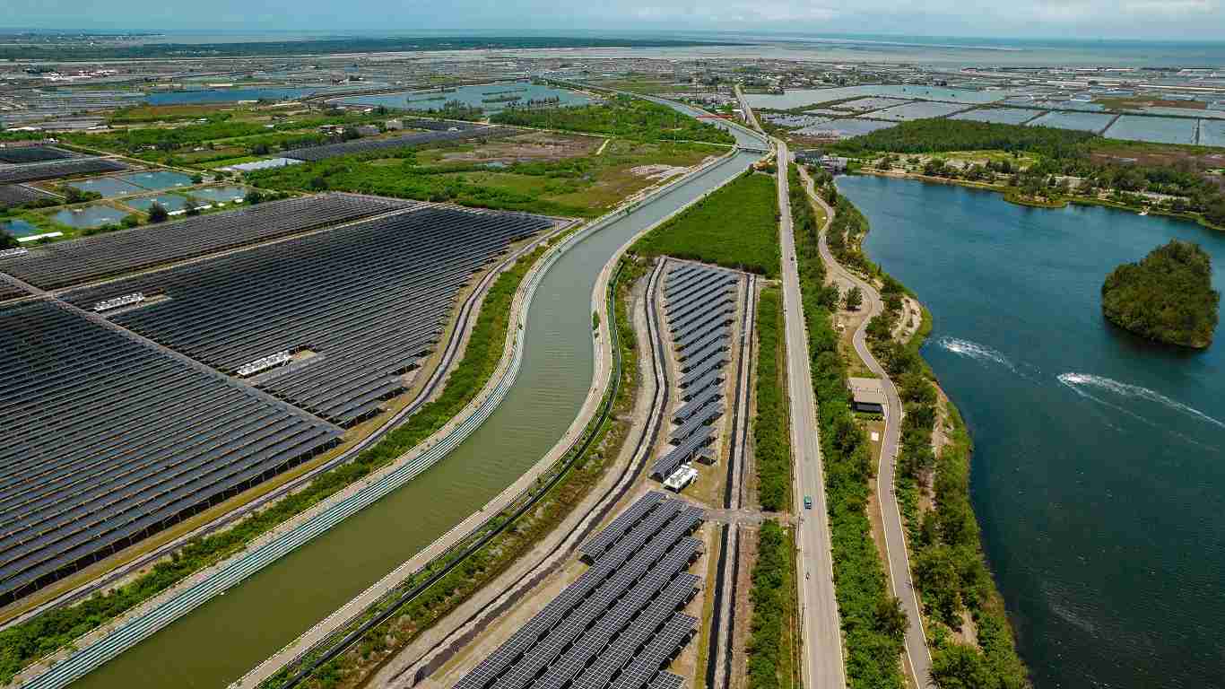 尊时凯龙能源事业提供智慧能源管理、、、太阳能监控管理、、全方位电厂建置及运维解决方案，，并拥有管理超过6000案场的经验